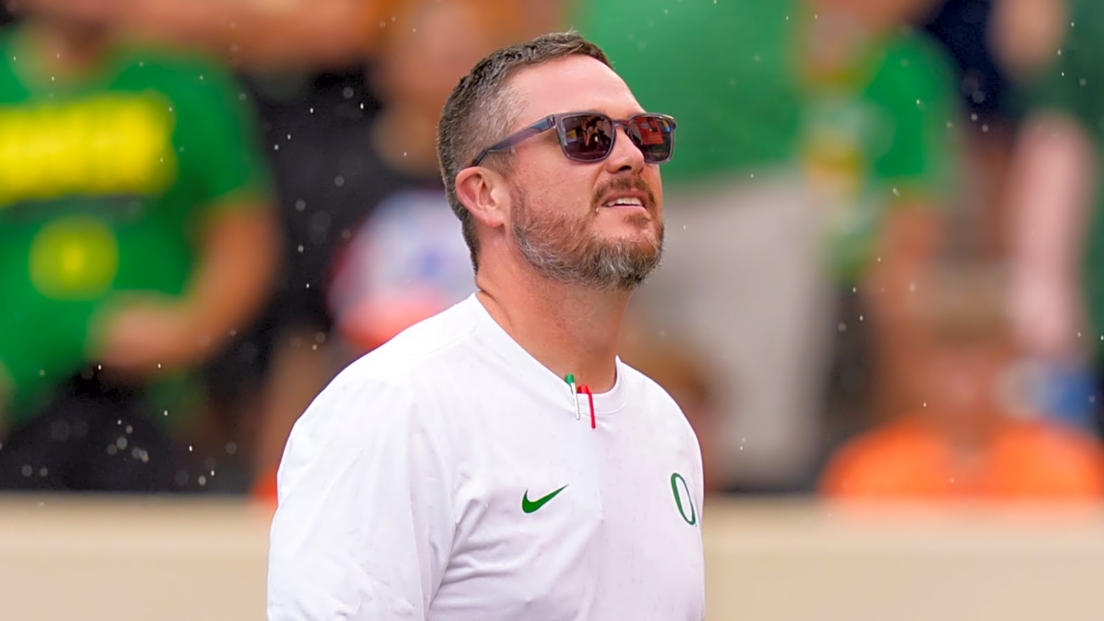 How much is underachieving Oregon reportedly spending on roster?