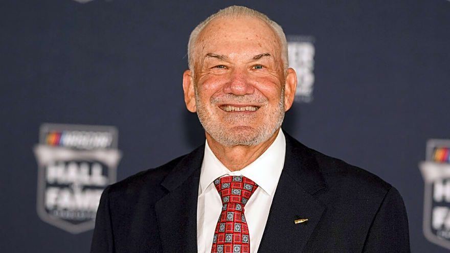 Dale Jarrett knows who he'd like to see inducted into NASCAR HOF next