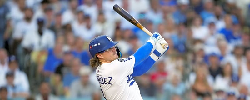 Enrique Hernandez breaks his own news about future with Dodgers