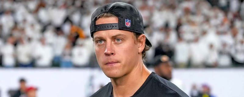 Does Burrow plan to return this season despite Bengals' record?