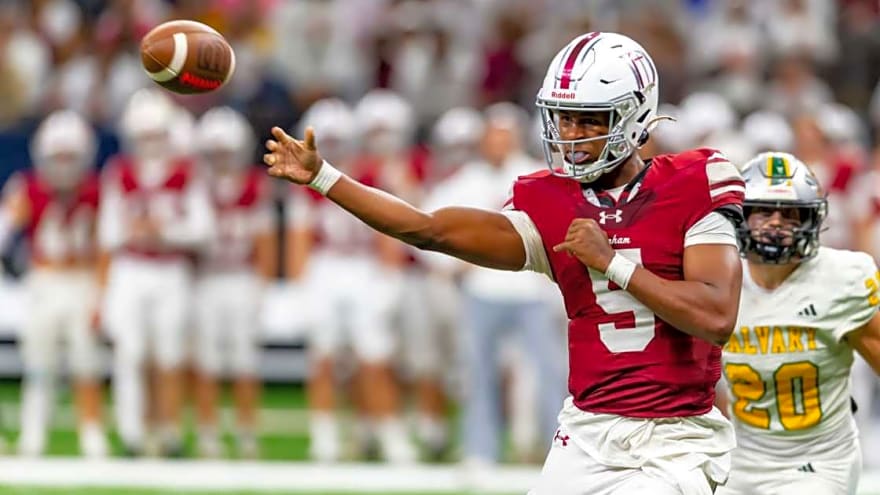 Florida Gators HC Jon Sumrall continues momentum with elite 2027 recruit that Billy Napier started