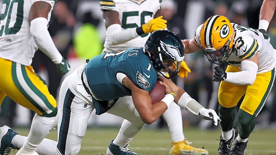NFL admits missed call on tush push, instructs officials to crack down on controversial Eagles play