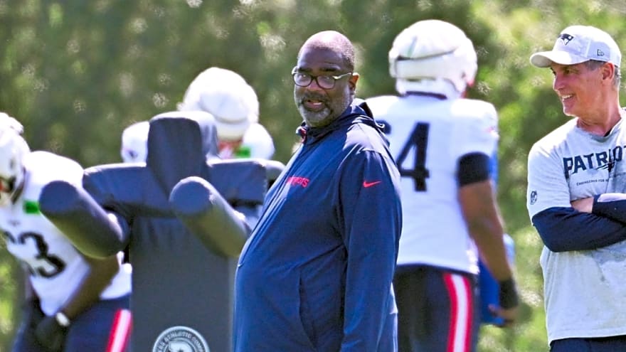 Patriots defensive coordinator Terrell Williams collapsed on sideline during Monday practice