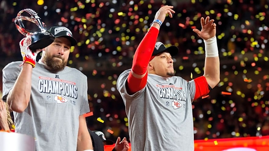 Travis Kelce reacts to Patrick Mahomes ACL tear, appears to tip hand on Chiefs future