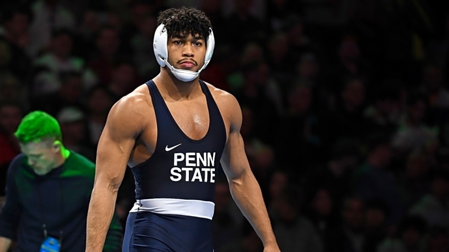 Penn State five-time NCAA champion Carter Starocci to make amateur boxing debut