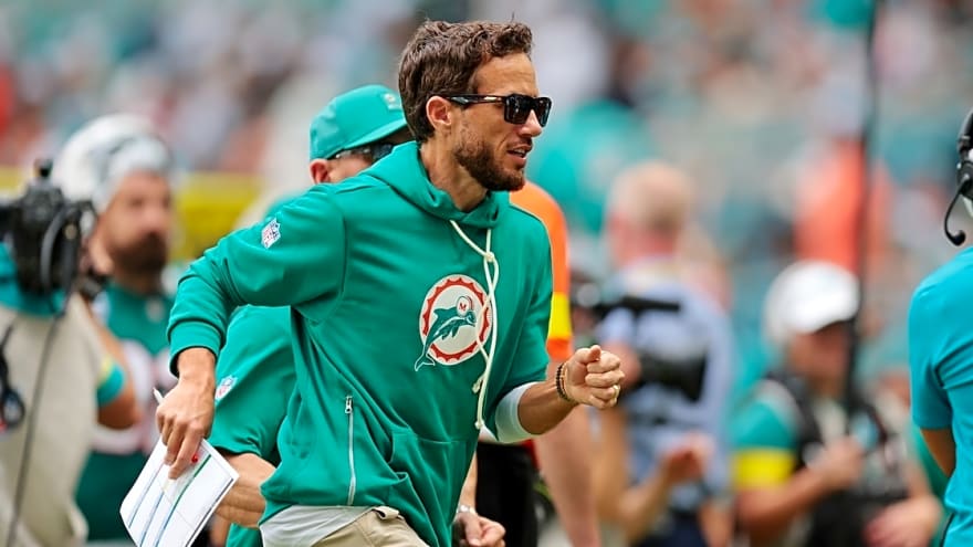 Report: Mike McDaniel withdraws from Buffalo Bills coaching candidacy