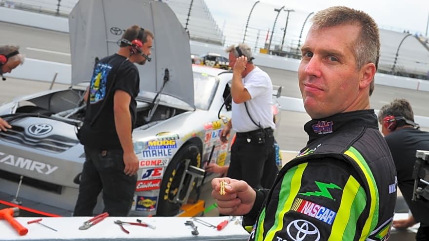 Jeremy Mayfield rips NASCAR over leaked messages: ‘This is who they are’