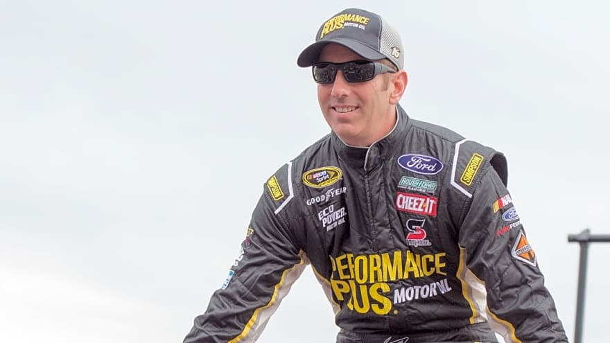 Public memorial service being held for Greg Biffle, victims of Statesville plane crash in North Carolina