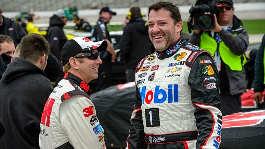 Tony Stewart posts touching tribute to Greg Biffle and family