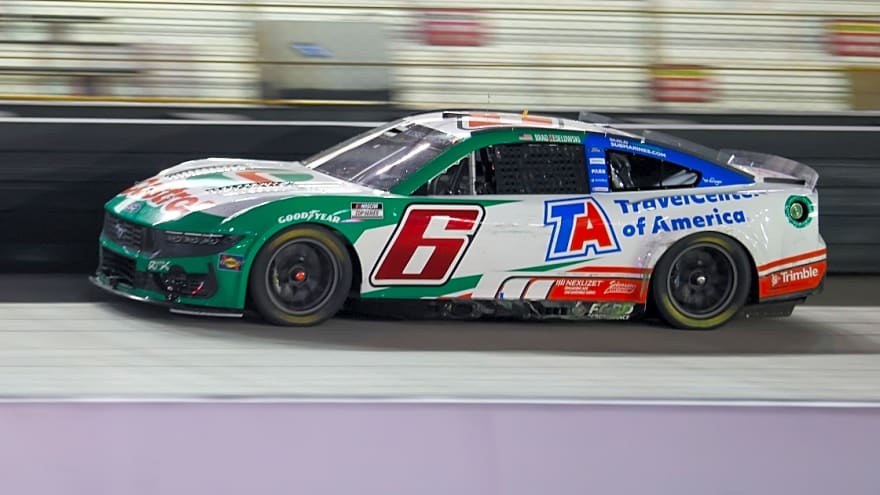 Kevin Harvick reacts to Brad Keselowski sending it into Christopher Bell in final laps at Bristol
