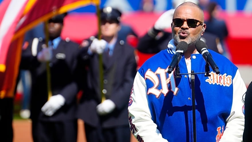 ‘Hamilton’ star Christopher Jackson messes up national anthem at Mets’ season opener