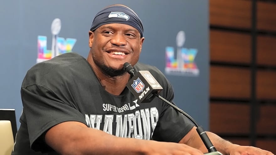 Kenneth Walker reveals his dad attended first NFL game, watched son win Super Bowl LX