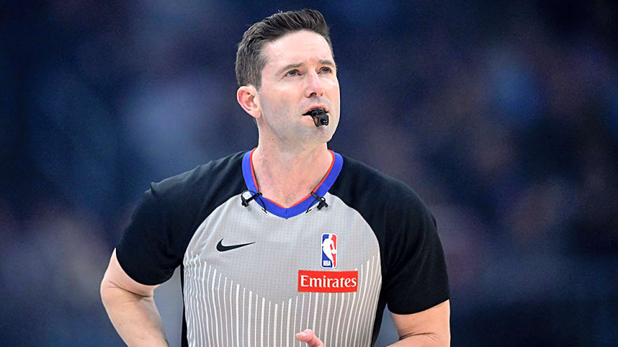 Ben Taylor injury: Referee heads to locker room during Warriors vs. Clippers, Sean Corbin takes over