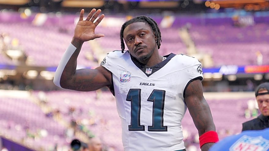 Eagles WR AJ Brown on donating Raising Cane’s bikes to kids: ‘It means everything’