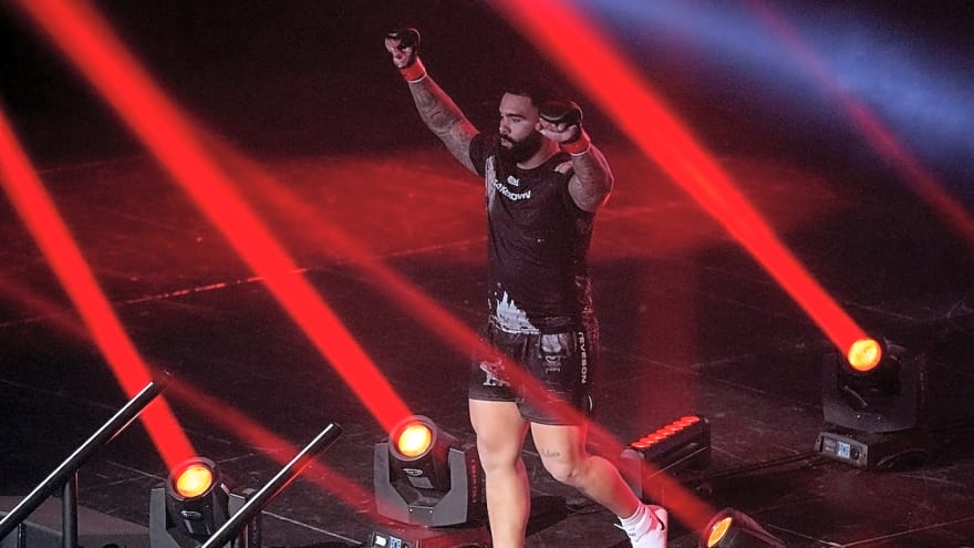 Gable Steveson earns insane knockout in second MMA fight