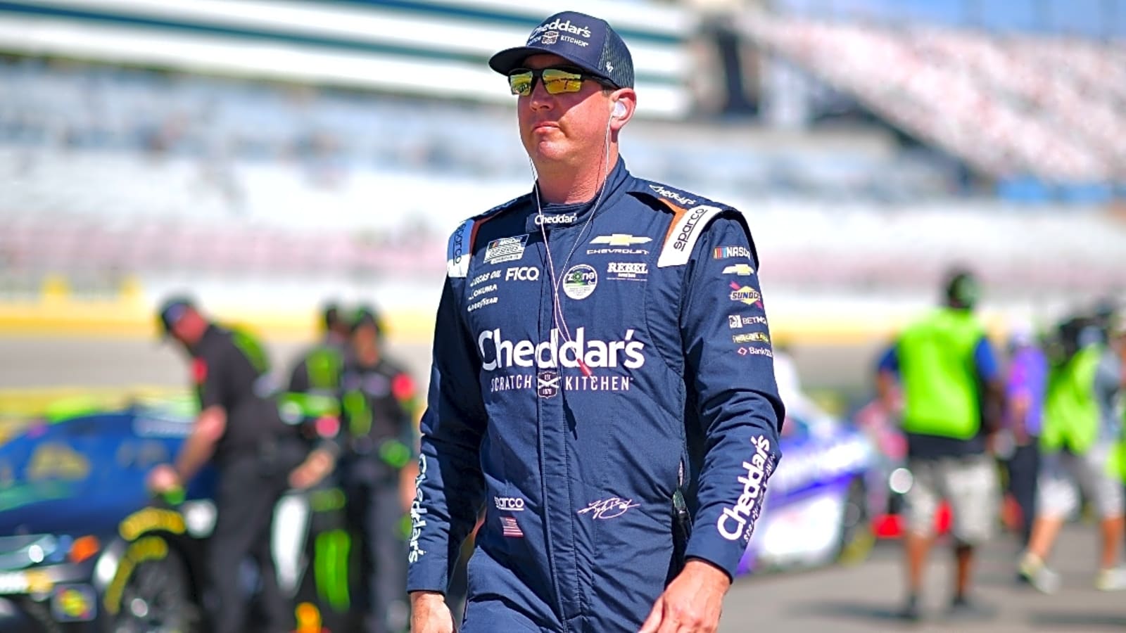 Kyle Busch fires warning shot at Kyle Larson after on-track interaction at Las Vegas