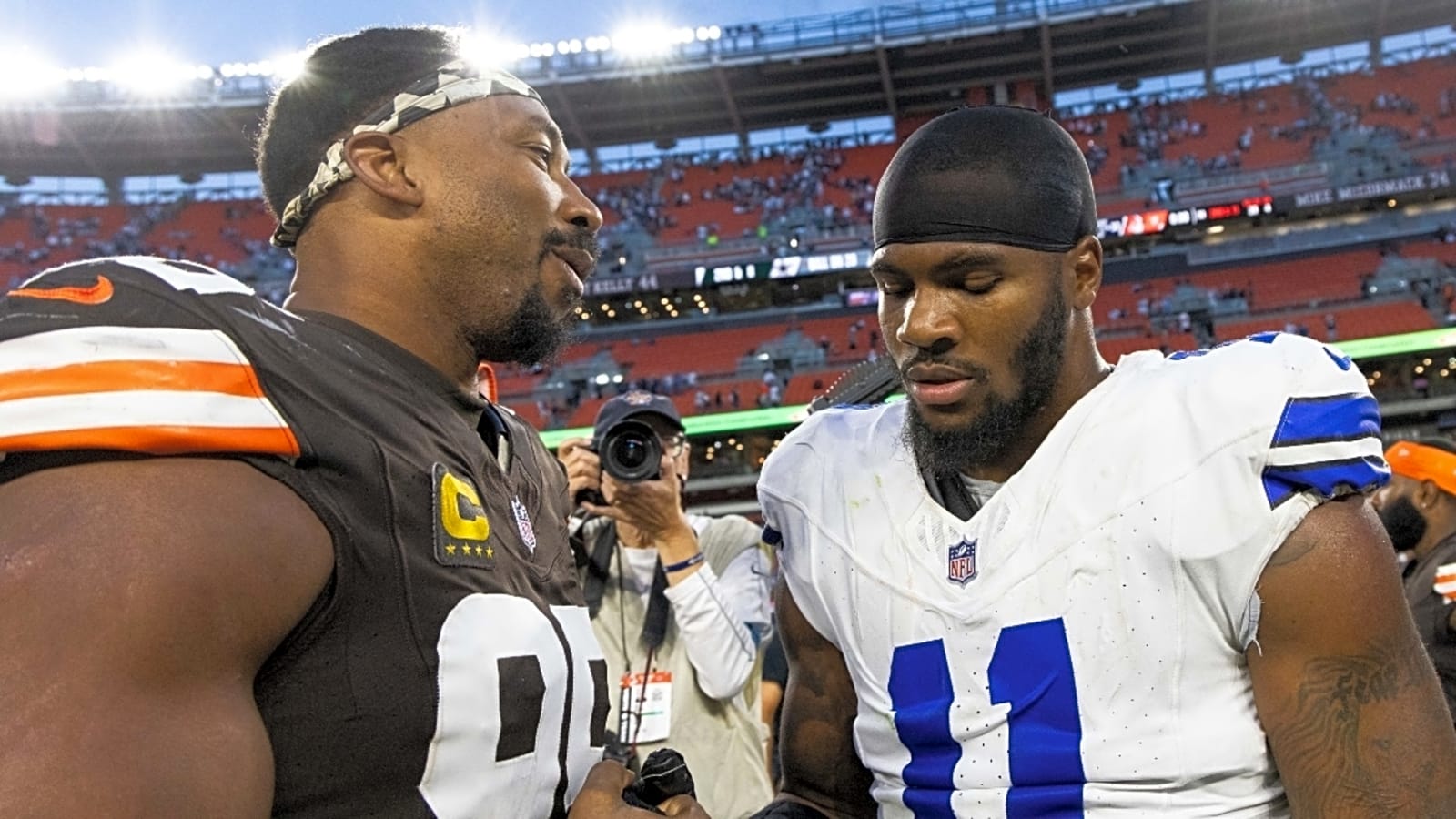 Myles Garrett reacts to Micah Parsons’ contract situation with Dallas Cowboys