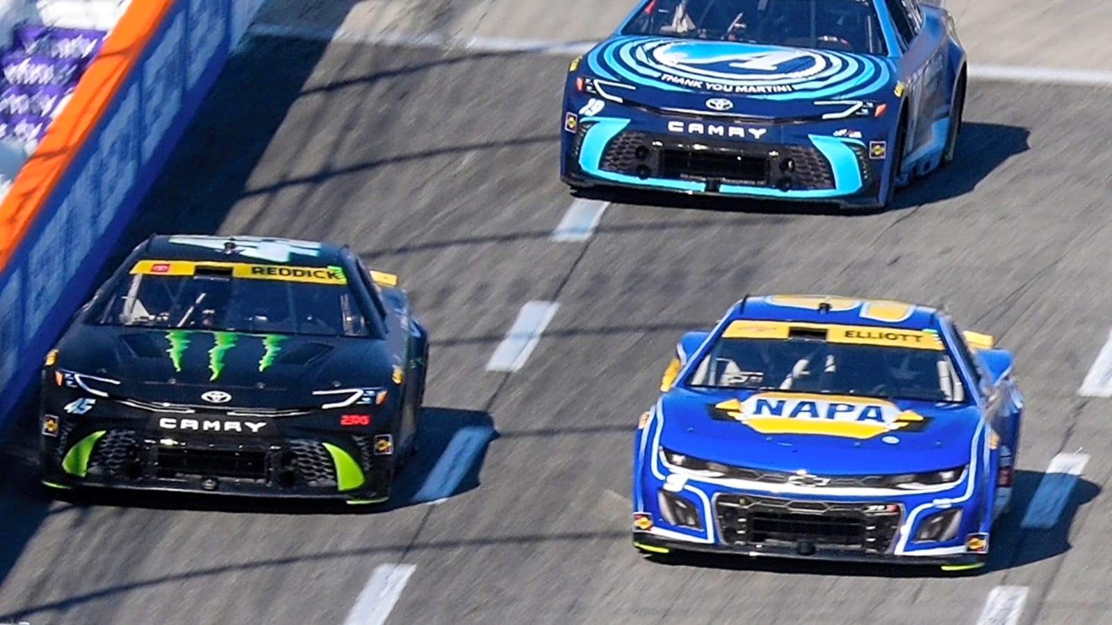 Tyler Reddick, Chase Elliott end Stage 2 with ‘exact tie’ photo finish within .001 seconds at Atlanta