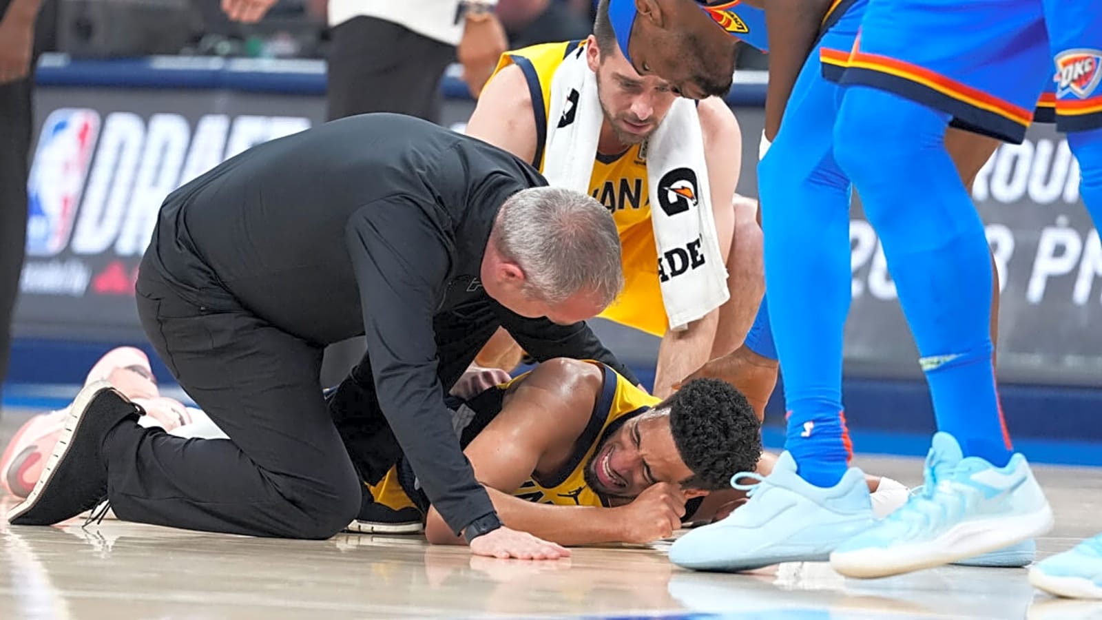 Tyrese Haliburton injury: Patrick Mahomes reacts to Pacers star leaving Game 7 vs. Thunder