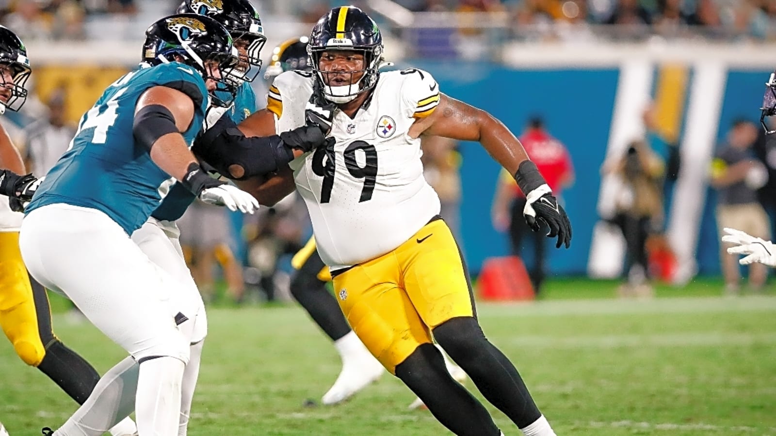 Derrick Harmon injury update: Steelers rookie leaves preseason finale after hurting knee