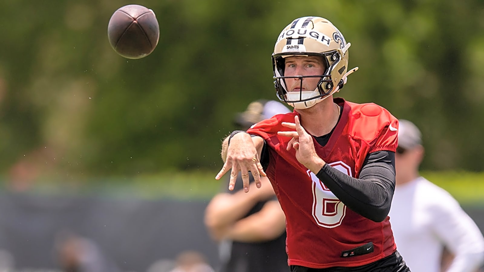 Report: Tyler Shough, New Orleans Saints agree to fully guaranteed four-year, $10.8 million contract