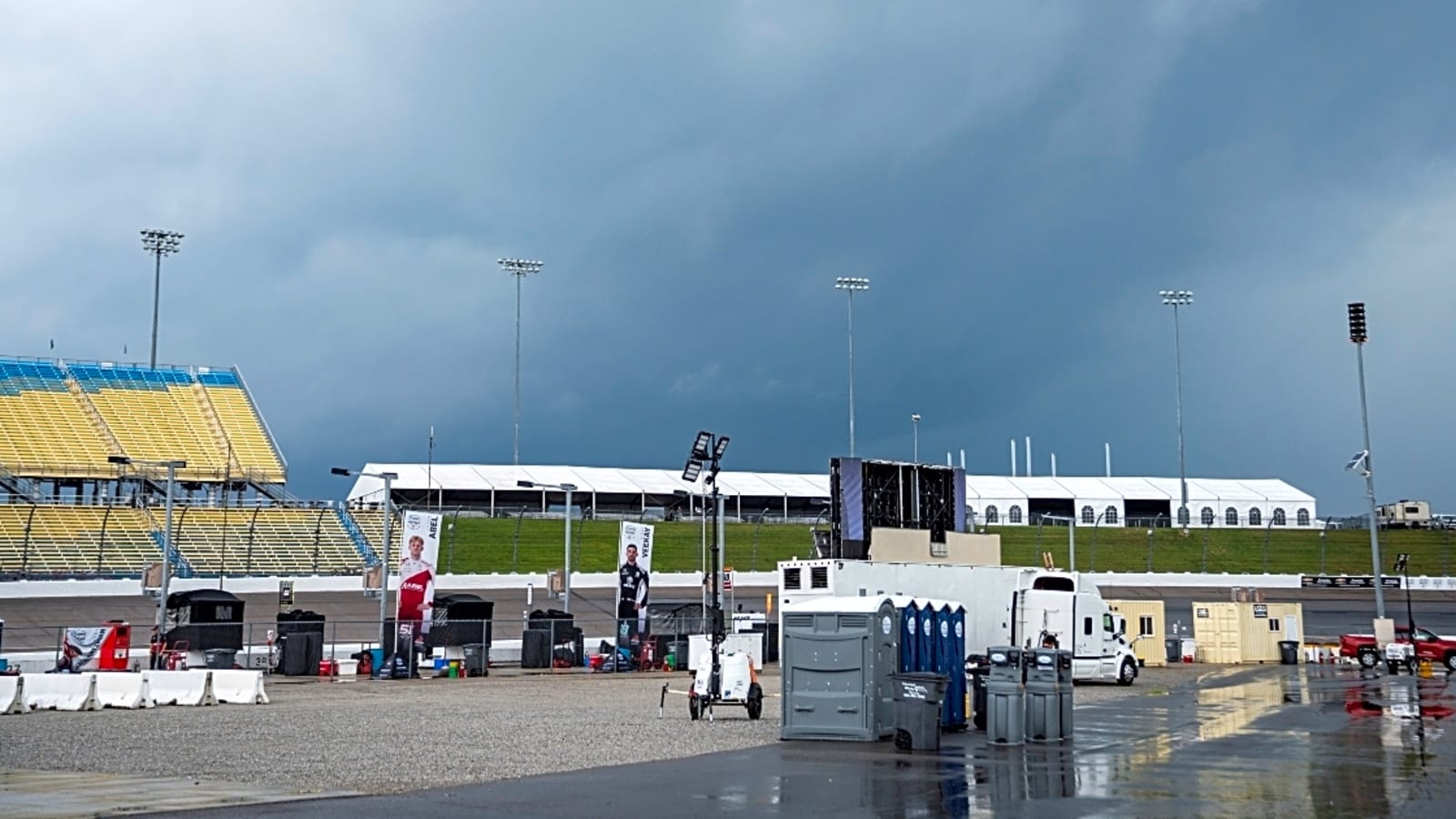 Scott McLaughlin spots possible tornado at Iowa Speedway during IndyCar practice