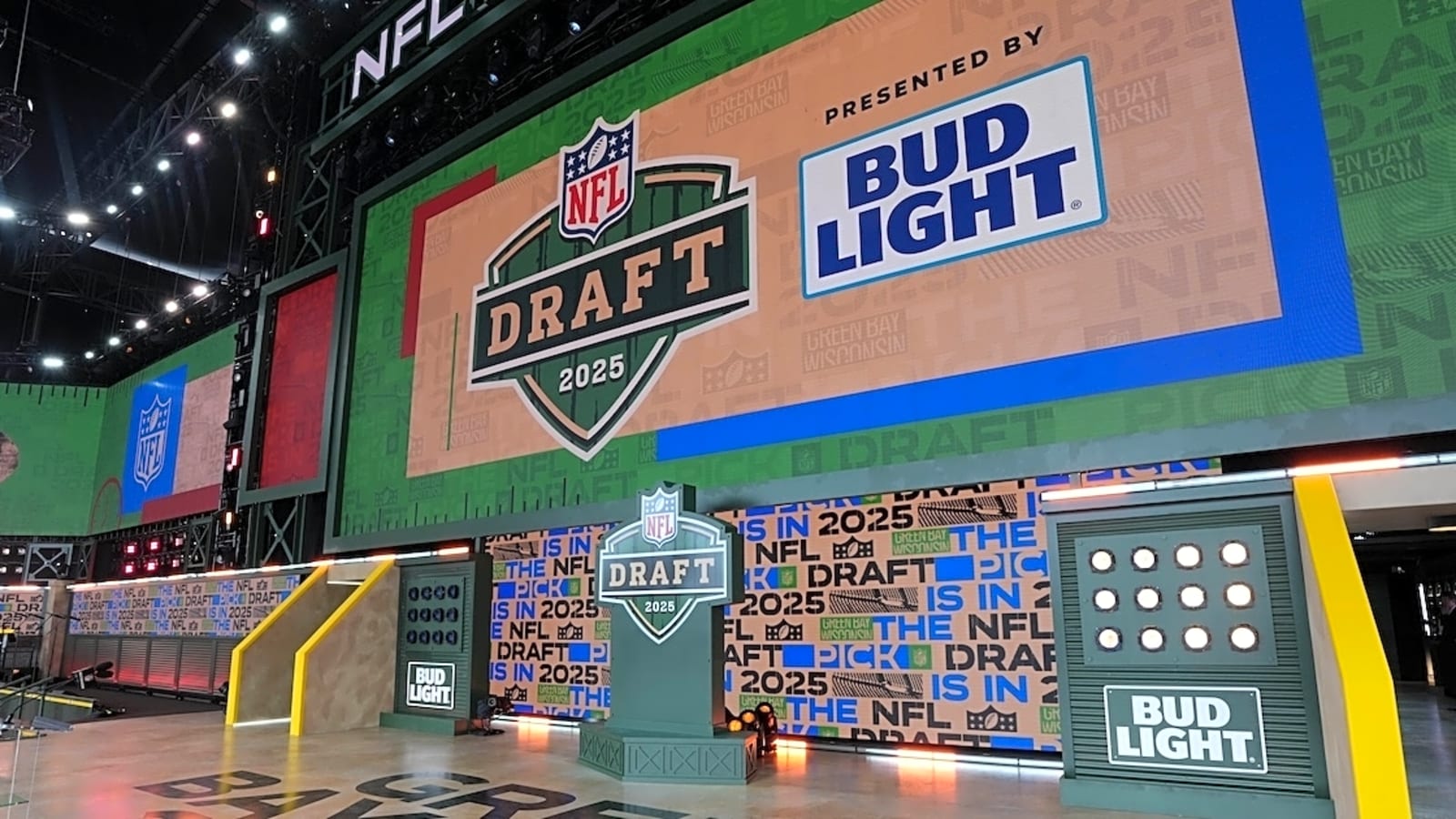 2026 NFL Draft: PFF releases way-too-early Top 5 quarterback rankings