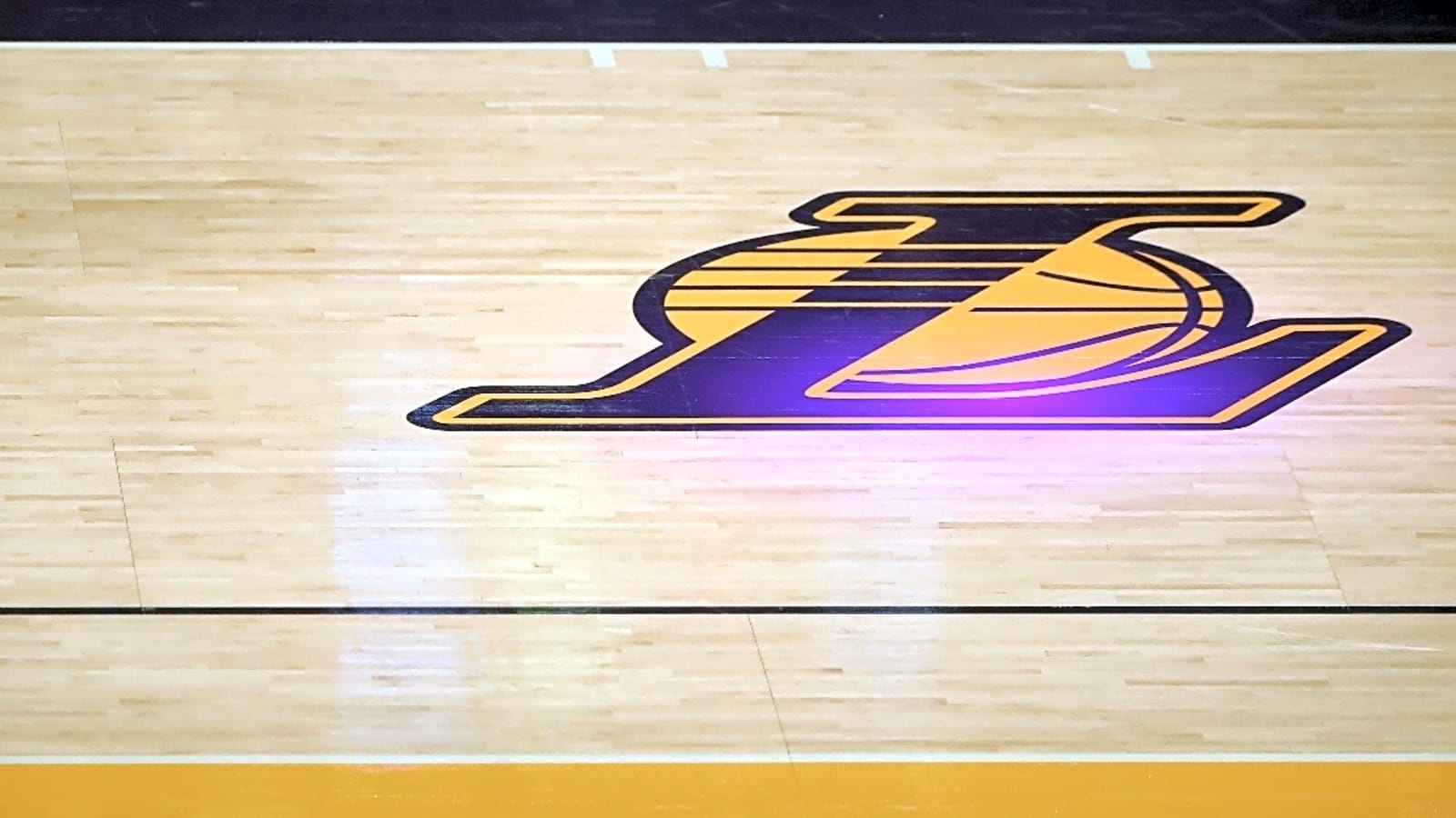 Report: Buss family set to sell majority ownership of Los Angeles Lakers