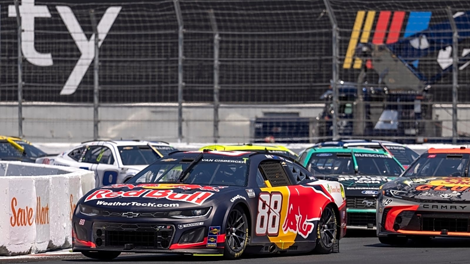 Chase Briscoe compares Shane van Gisbergen to ‘prime’ Michael Jordan after Sonoma win