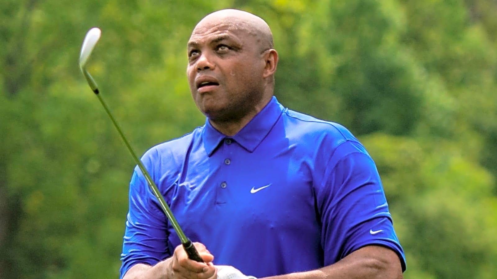 Charles Barkley hits impressive golf shot for eagle at the American Century Championship