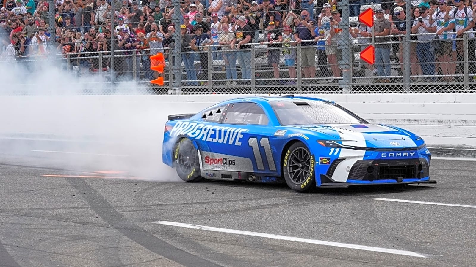 Dale Earnhardt Jr. makes bold statement on Denny Hamlin vs. Joey Logano, Kyle Larson