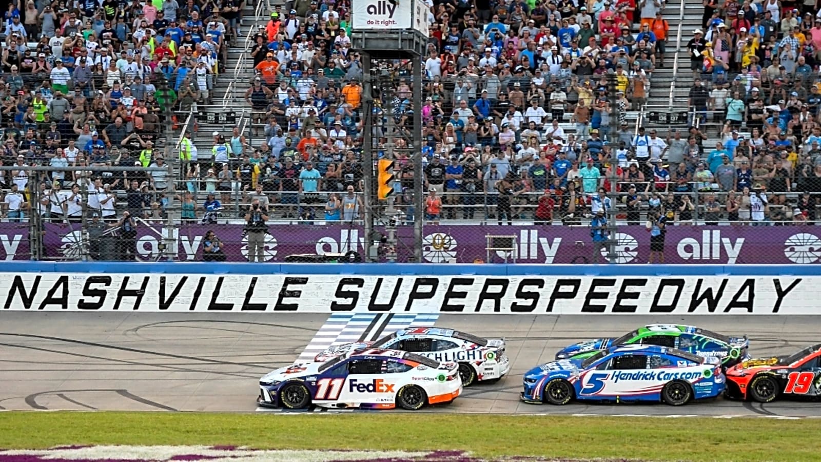 Kevin Harvick predicts winner of Nashville NASCAR race