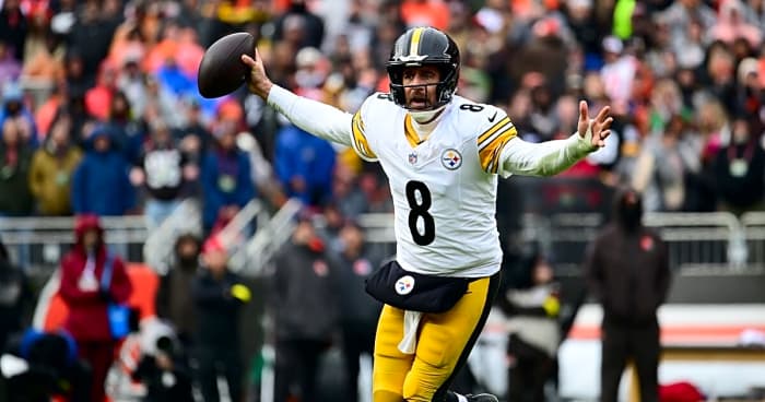 Report: Steelers willing to wait for Aaron Rodgers decision on NFL ...