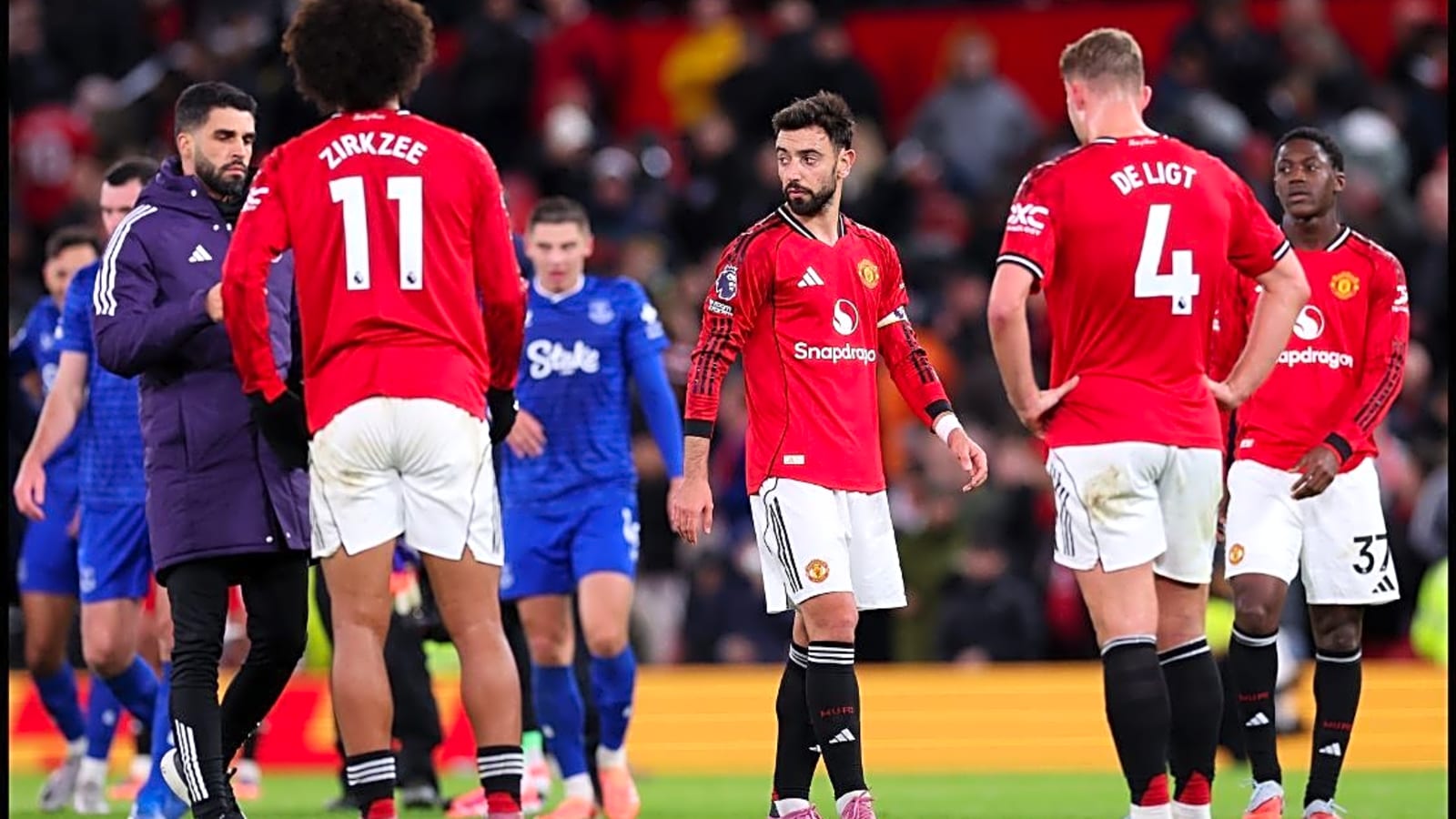 Just in: Sky confirms club-to-club negotiations for ‘miserable’ Man Utd star who already said ‘yes’