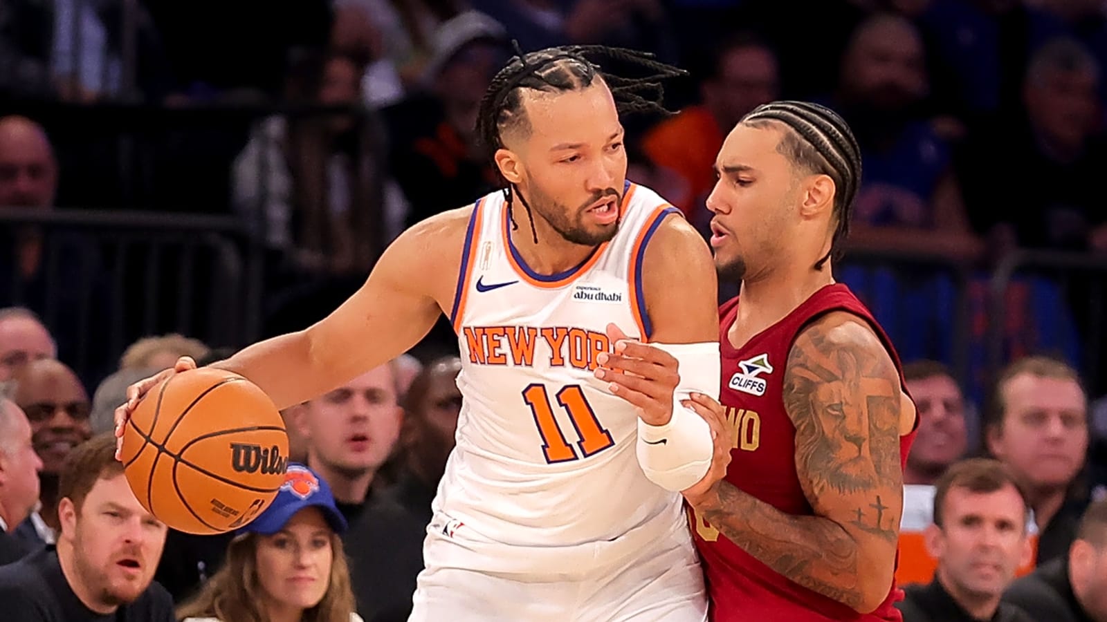Physical Knicks break losing streak to Cavaliers in opener