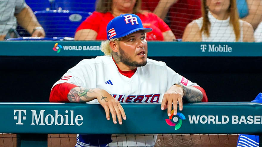 Cardinals open door for Yadier Molina's return
