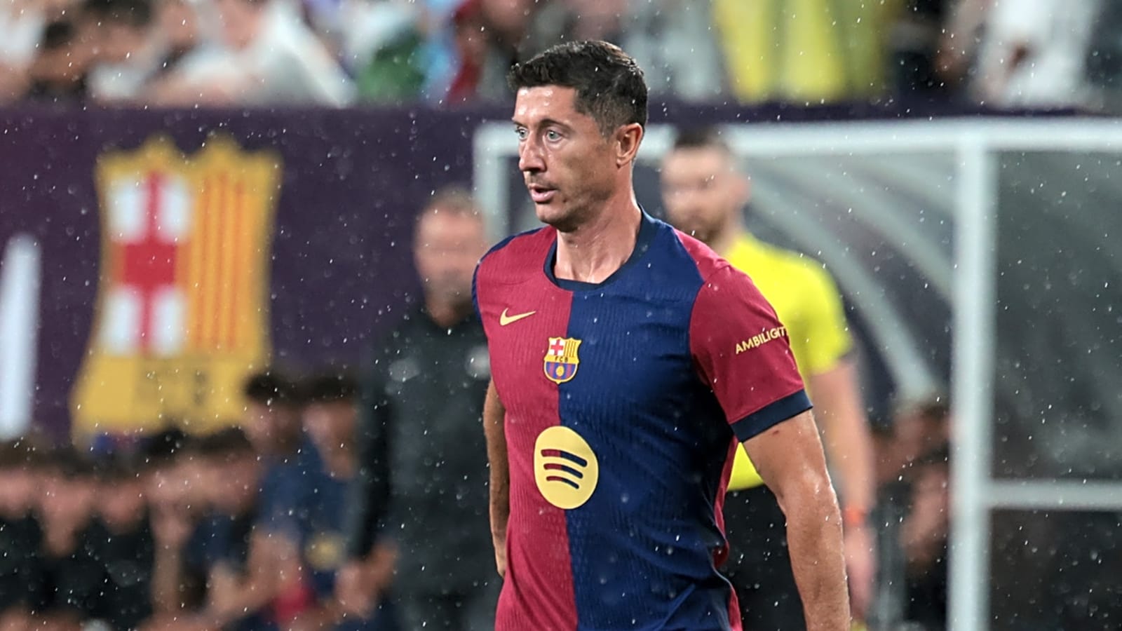 Barcelona will take a step to phasing out Robert Lewandowski next season