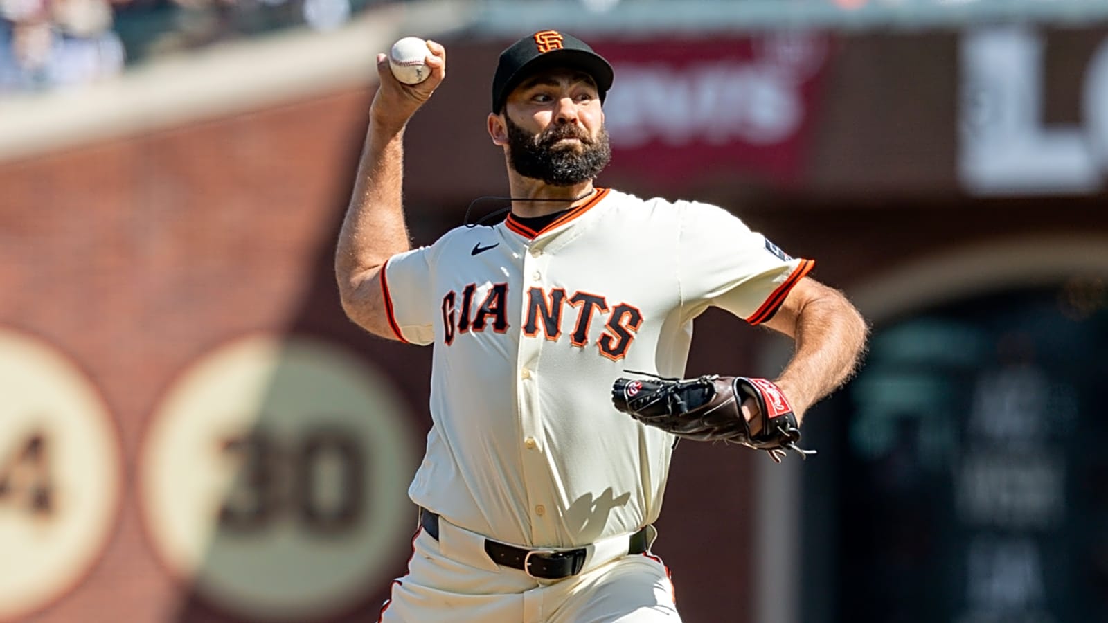 Former Yankees reliever elects free agency