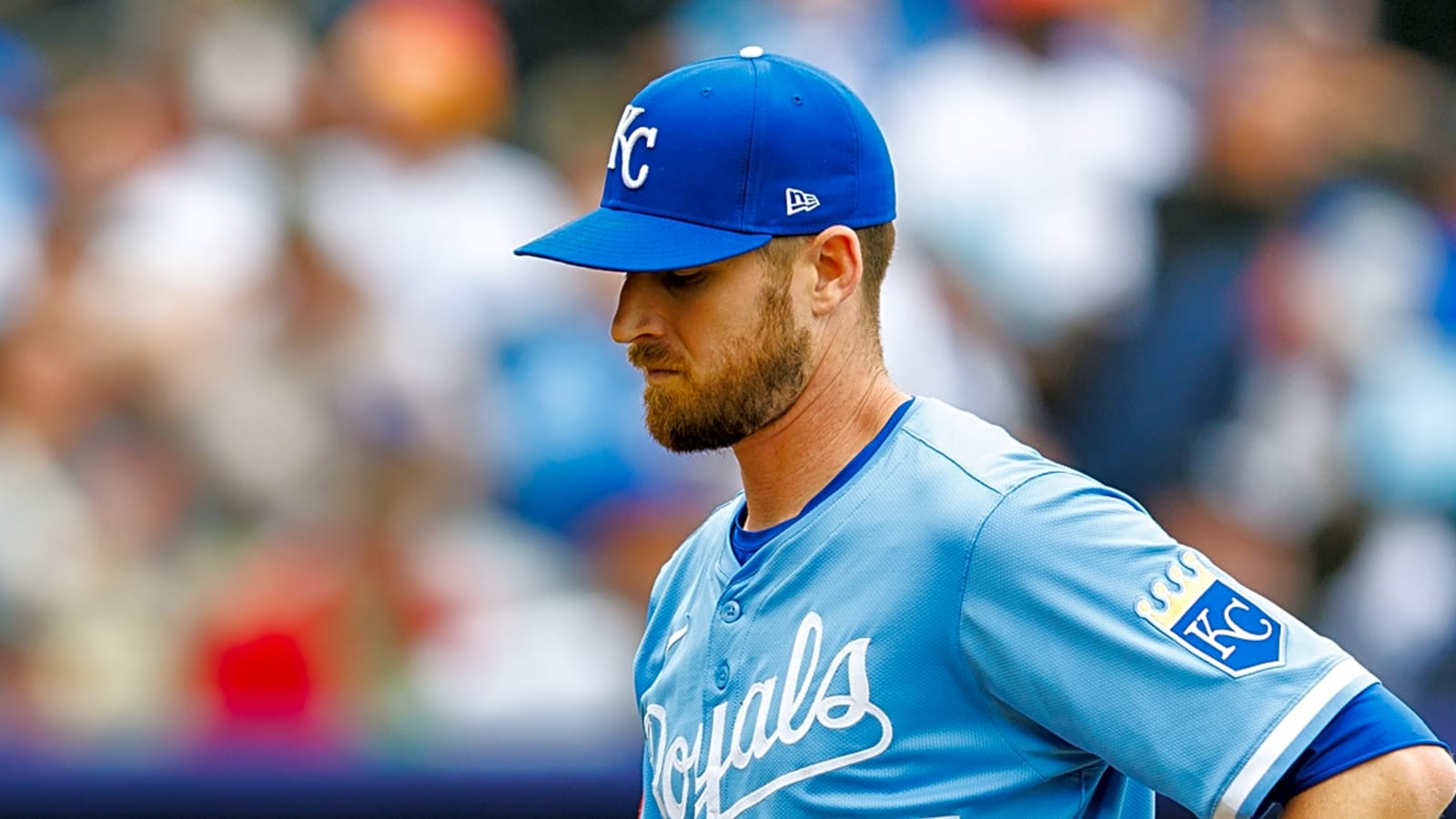 Dodgers sign veteran reliever Chris Stratton to deal