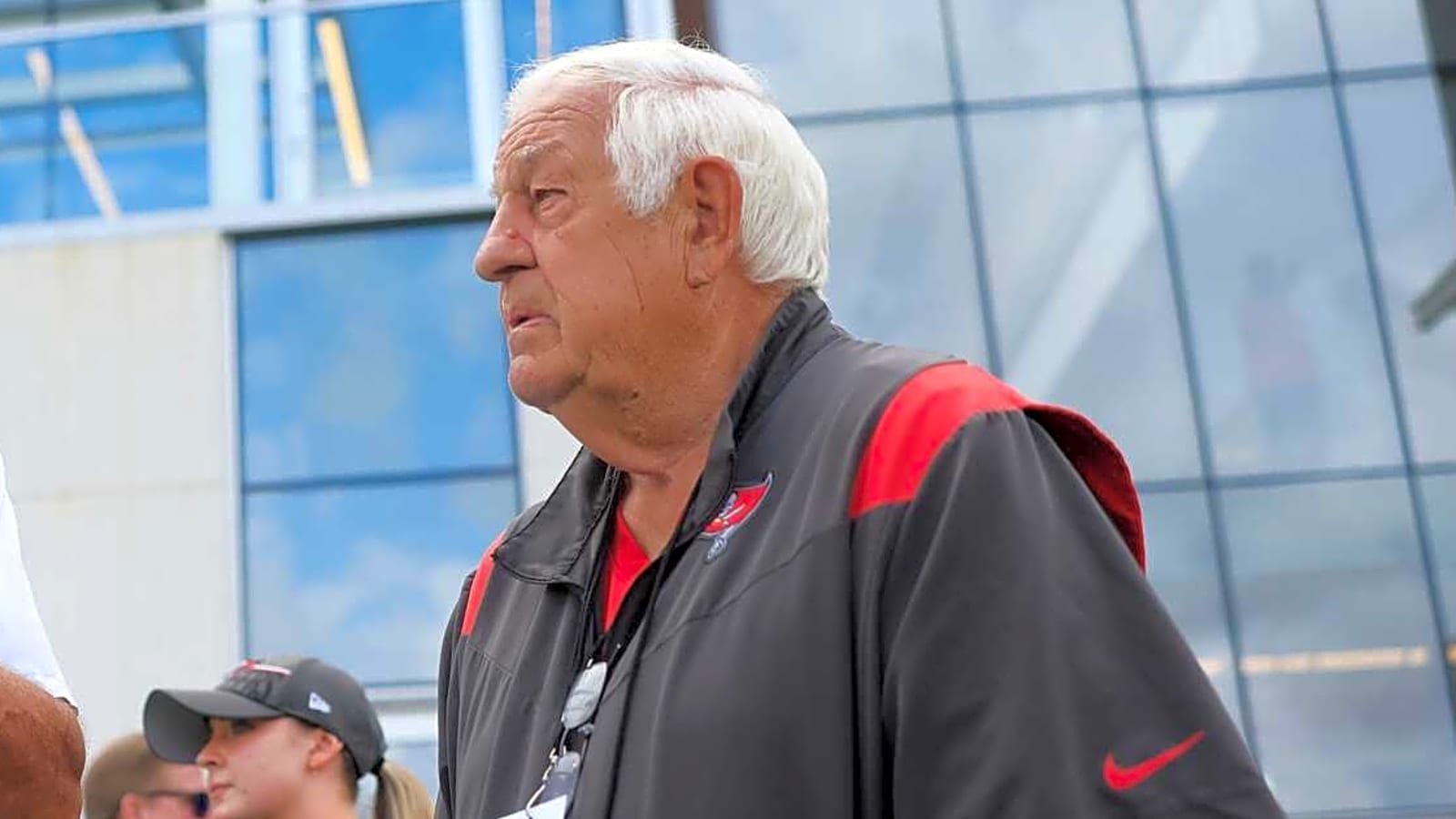 Iowa Adds Tom Moore To Coaching Staff