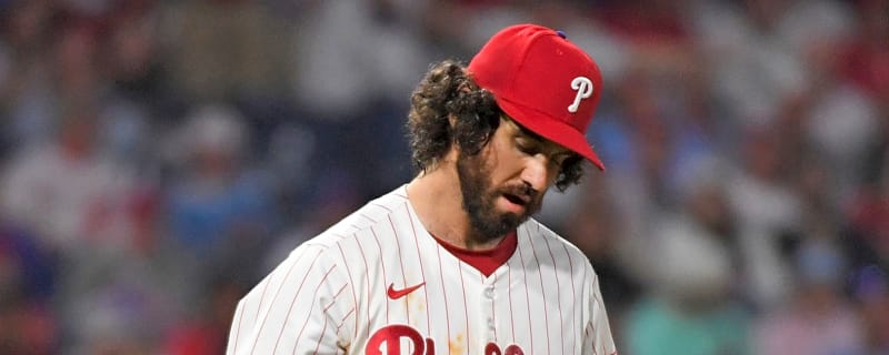 Phillies place struggling reliever on 15-day IL, release veteran righty
