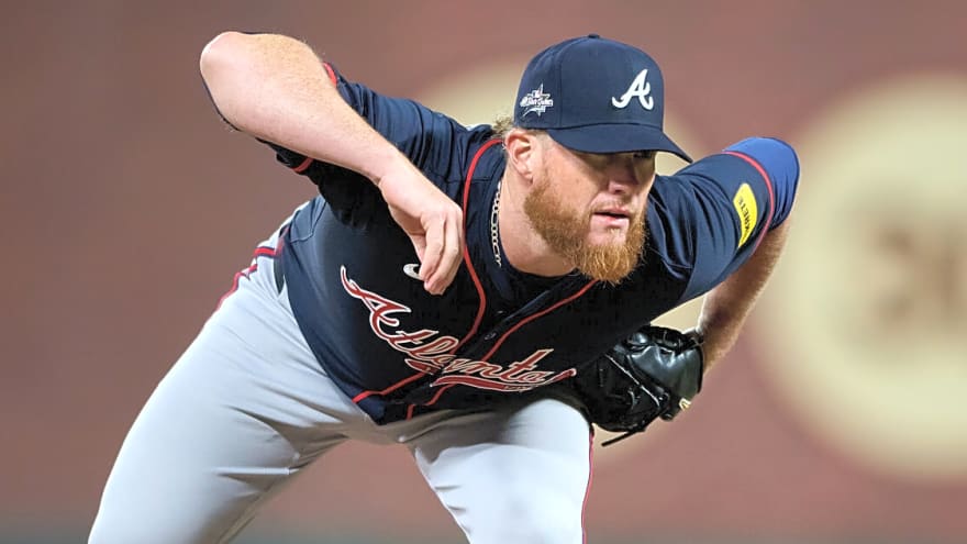 Astros sign nine-time All-Star closer