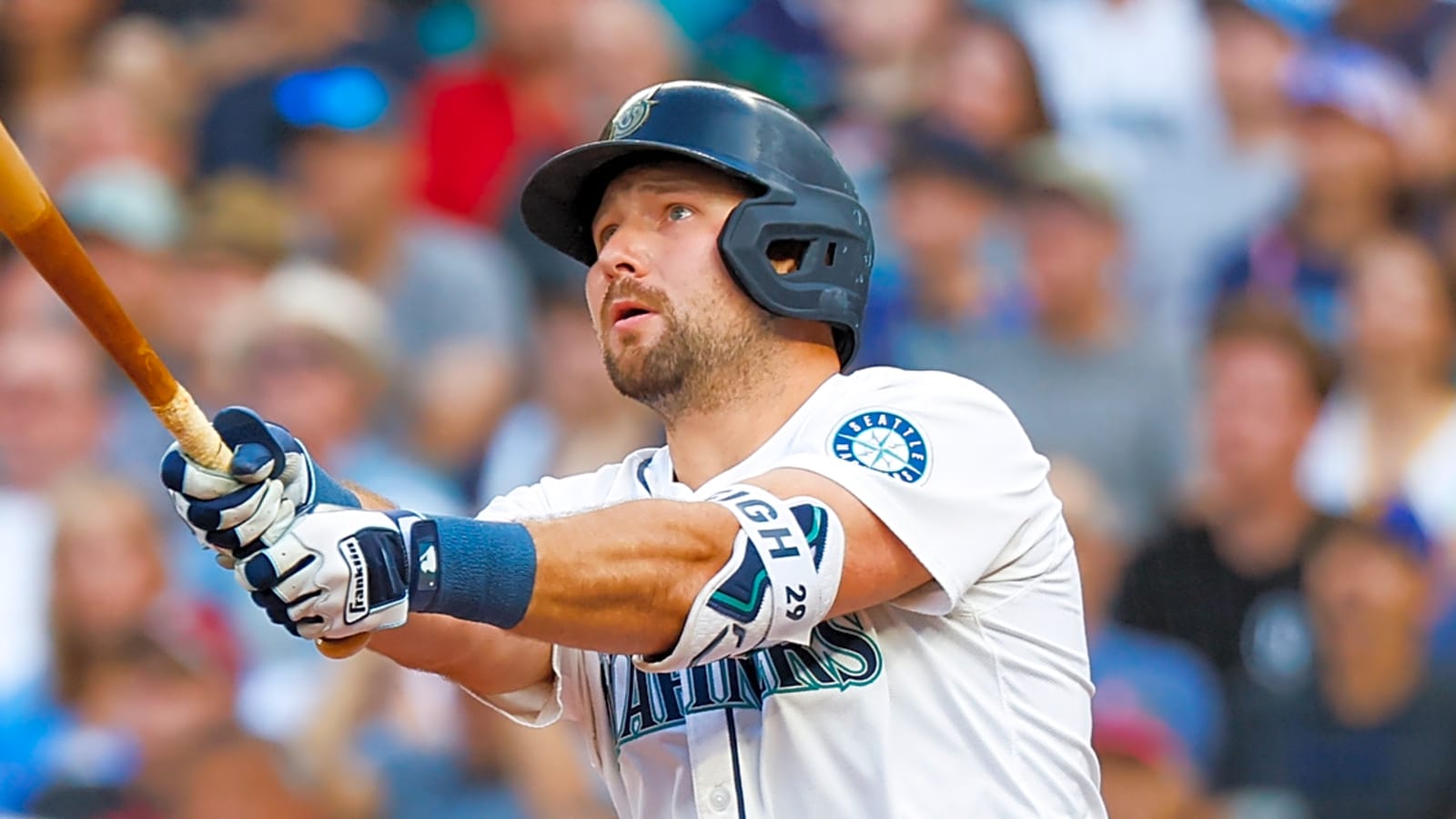 Cal Raleigh eyes legends after hitting 50th home run of season