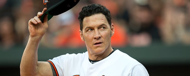 Angels add former All-Star Brady Anderson to coaching staff