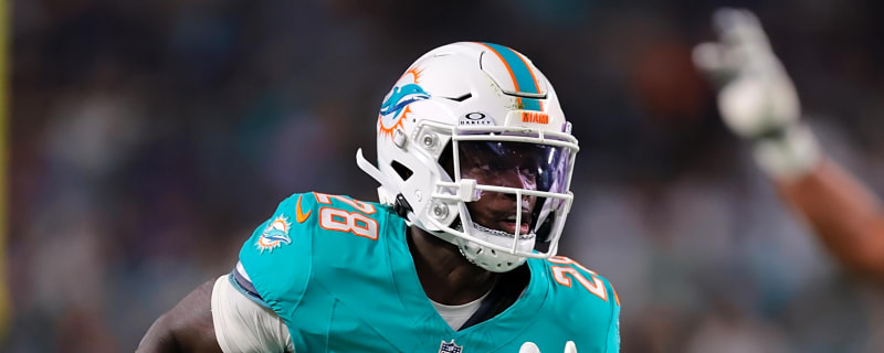 Dolphins GM sends clear message to teams about potential De'Von Achane trade