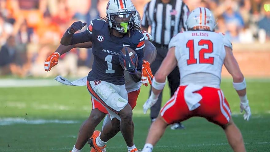 'He still had my number' -- Florida Gators assistant's recruiting experience was key to landing massive transfer portal commitment