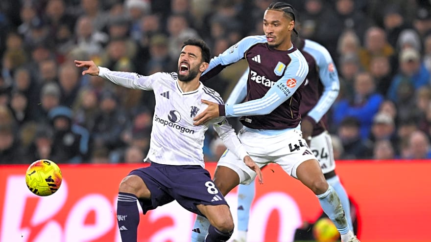 Neville: Man United star didn’t ‘look too happy’ with ‘surprising’ Amorim call in second half