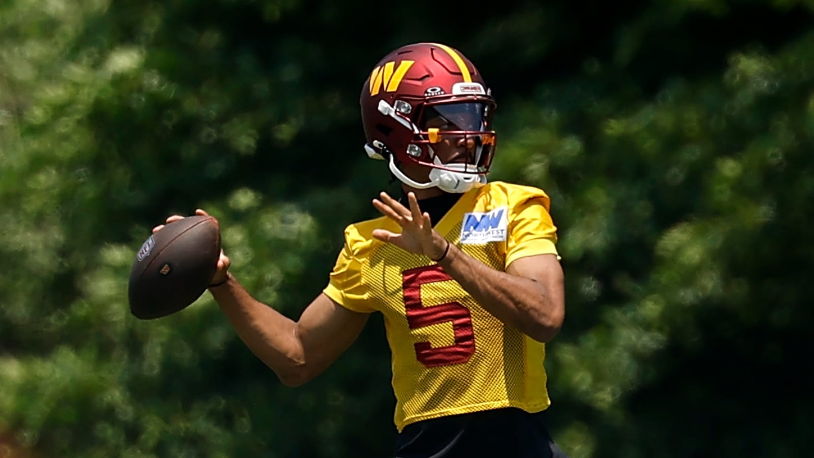 NFC Notes: Jayden Daniels, Jaxson Dart, Commanders, Eagles, Giants