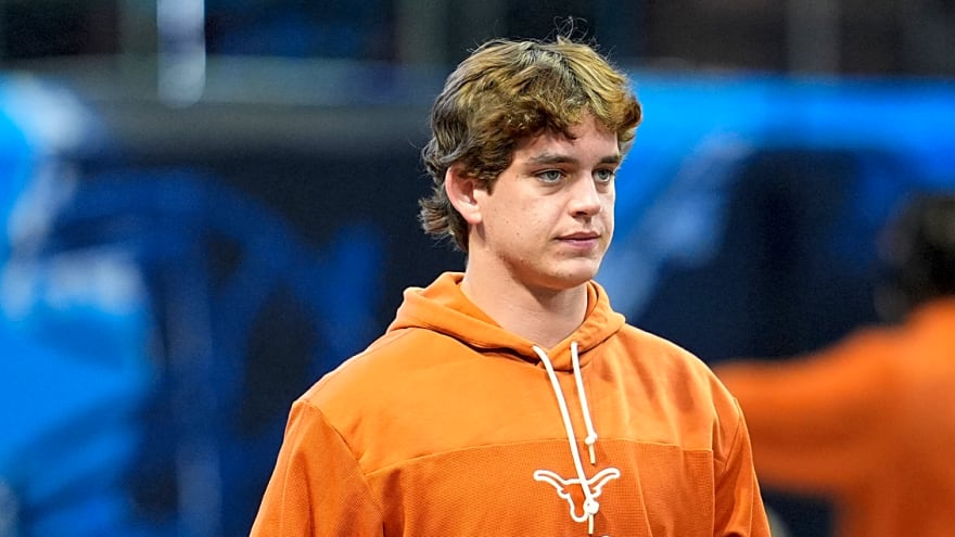 Can No. 1 Texas achieve feat in Manning's first season as starter?