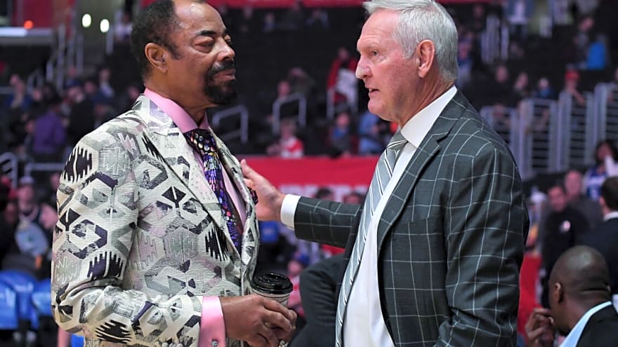 Clyde Frazier Compares NBA Team To Iran During Broadcast